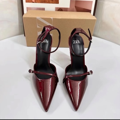 Burgundy Heels Size UK 39, 3 inches