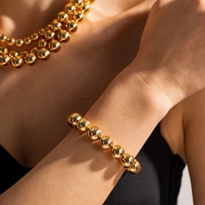 Classy Pearl Necklace