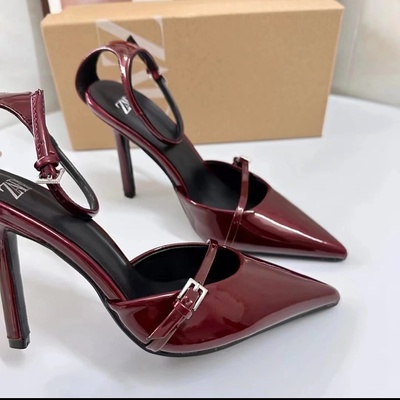 Burgundy Heels Size UK 39, 3 inches